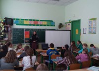 /album/english-teacher-page/a2015220122849-jpg/